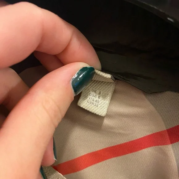 Gorgeous olive Burberry Trench coat